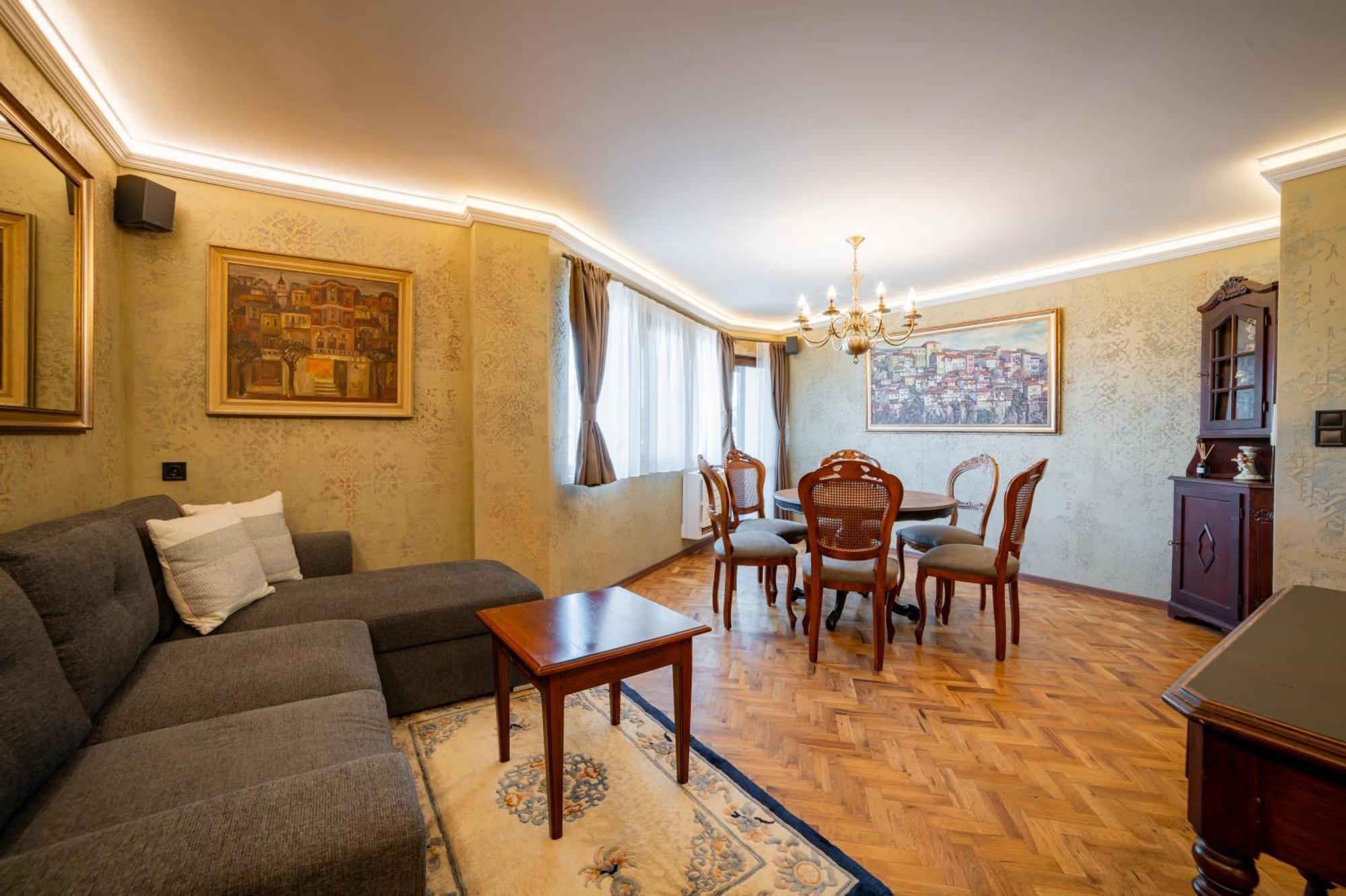 Iatrus Guest Apartment & Sauna Veliko Tarnovo Exterior photo